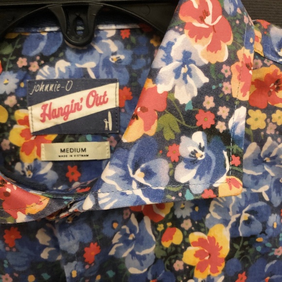 Johnnie O Hangin’ Out Floral Button Up Shirt - Barren Oceanside. - Picture 6 of 16